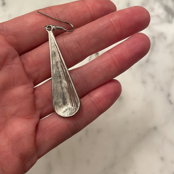 Peach and silver drop earrings - Picture 3 of 3